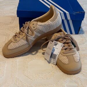 Sold Out!!! Adidas Samba OG color Santar/Magbeige/Gum. These are Beautiful